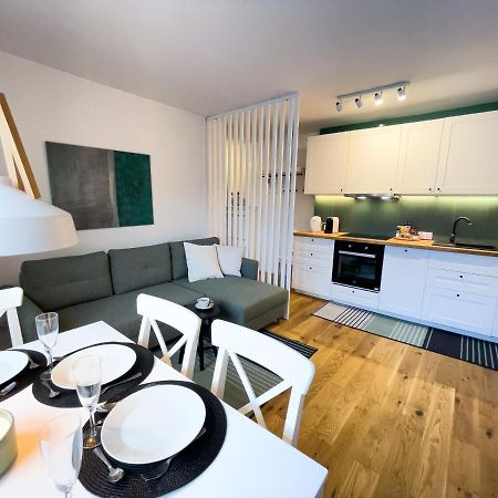 Urban Apartments Cosy No 4, Free Private Parking, Self Check-In Chorzow Bagian luar foto