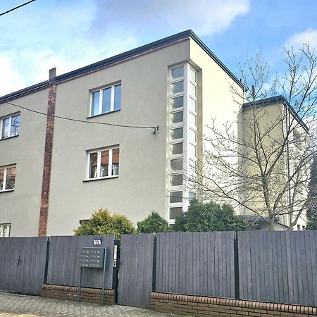 Urban Apartments Cosy No 4, Free Private Parking, Self Check-In Chorzow Bagian luar foto
