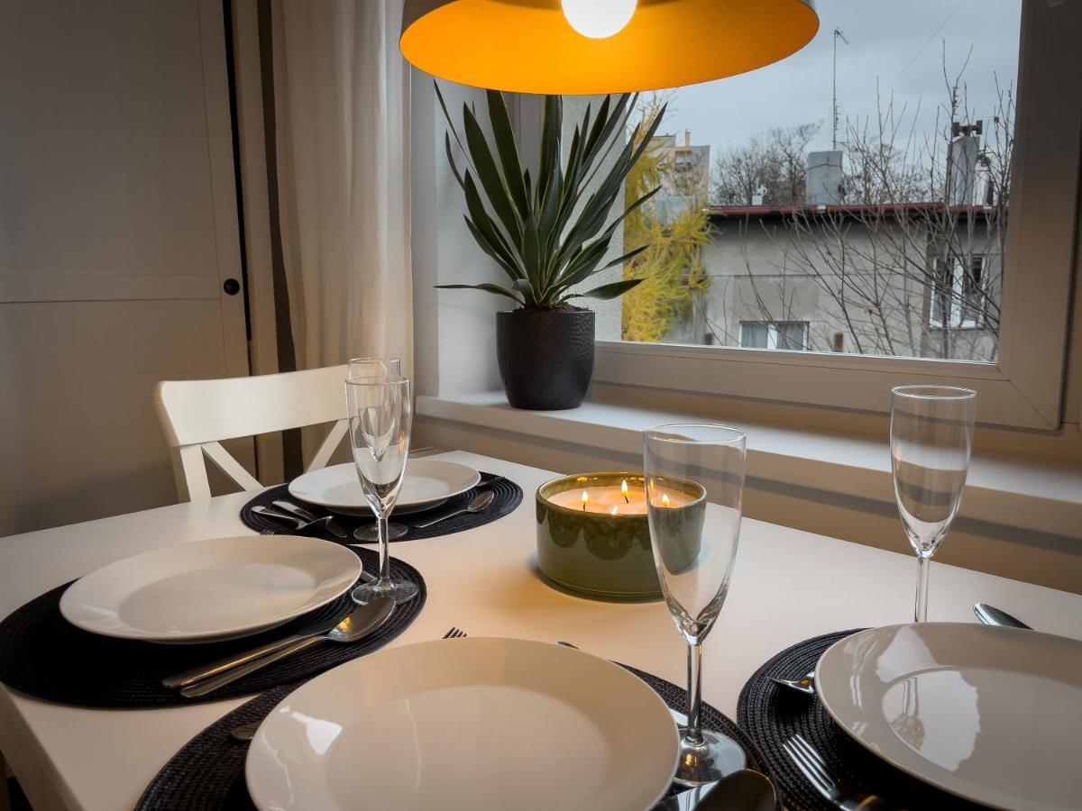 Urban Apartments Cosy No 4, Free Private Parking, Self Check-In Chorzow Bagian luar foto