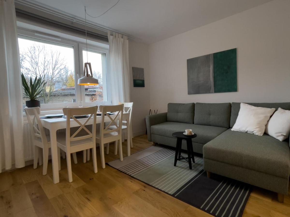 Urban Apartments Cosy No 4, Free Private Parking, Self Check-In Chorzow Bagian luar foto